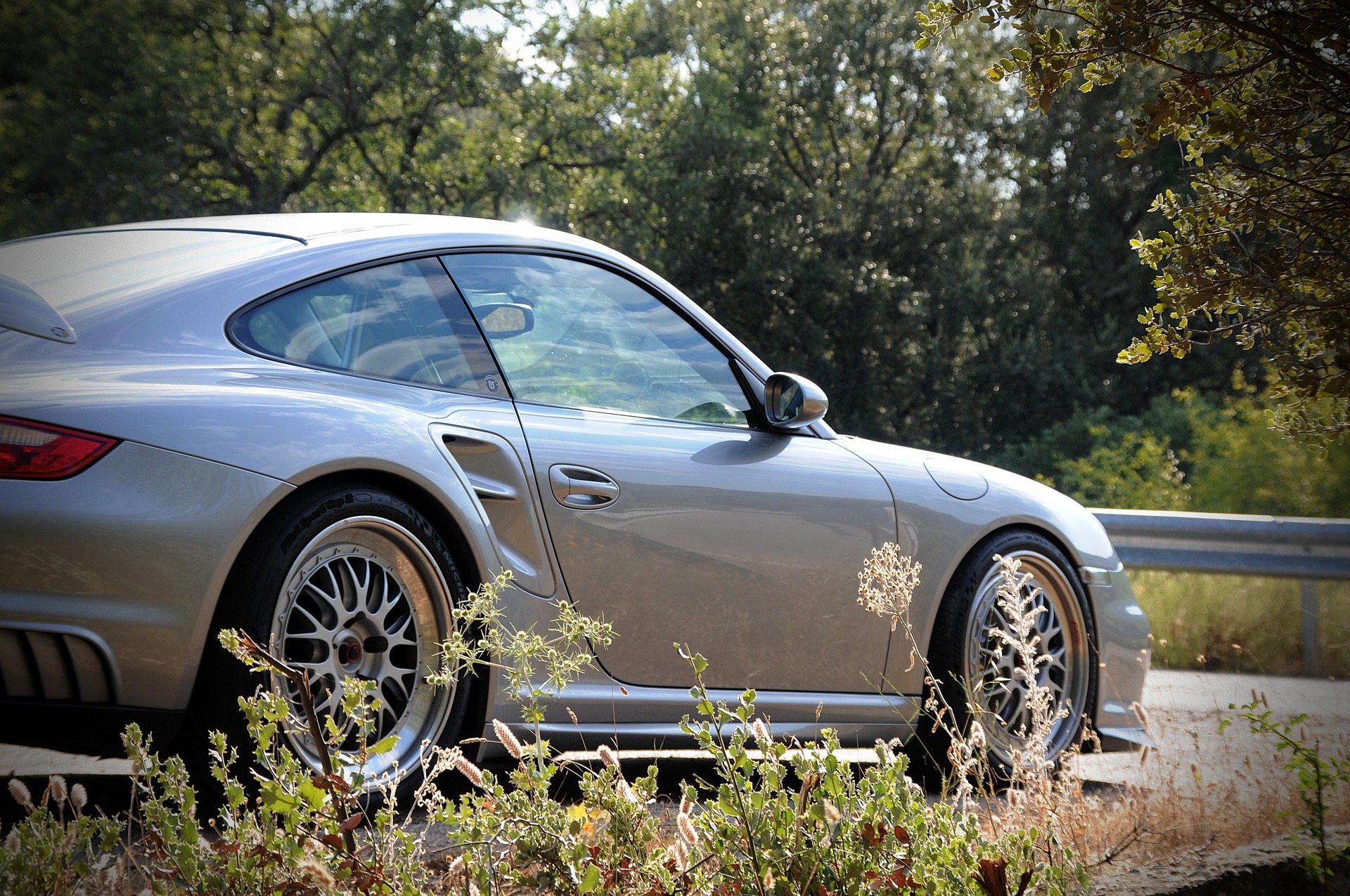 Скорая застряла на перекрёстке из-за страха водителей перед штрафами